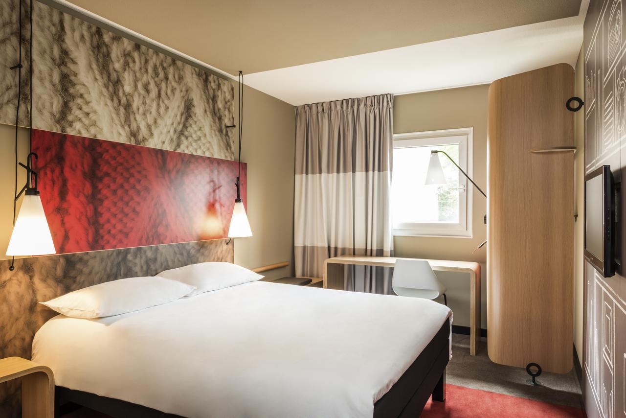 Ibis Saint Quentin En Yvelines - Velodrome Hotel Montigny-le-Bretonneux Exterior photo